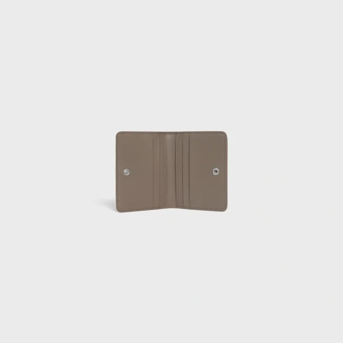 Bi-Fold Card Holder in Grained Calfskin Bi-Fold Card Holder in Grained Calfskin