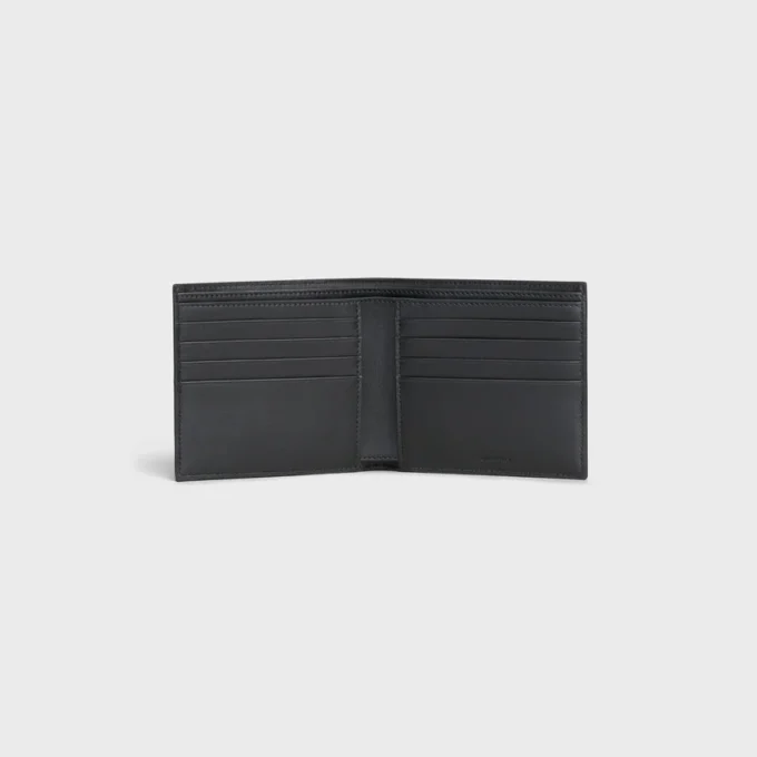 Bi-Fold Card Holder in Grained Calfskin Bi-Fold Card Holder in Grained Calfskin