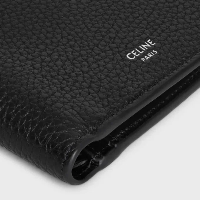 Bi-Fold Card Holder in Grained Calfskin Bi-Fold Card Holder in Grained Calfskin