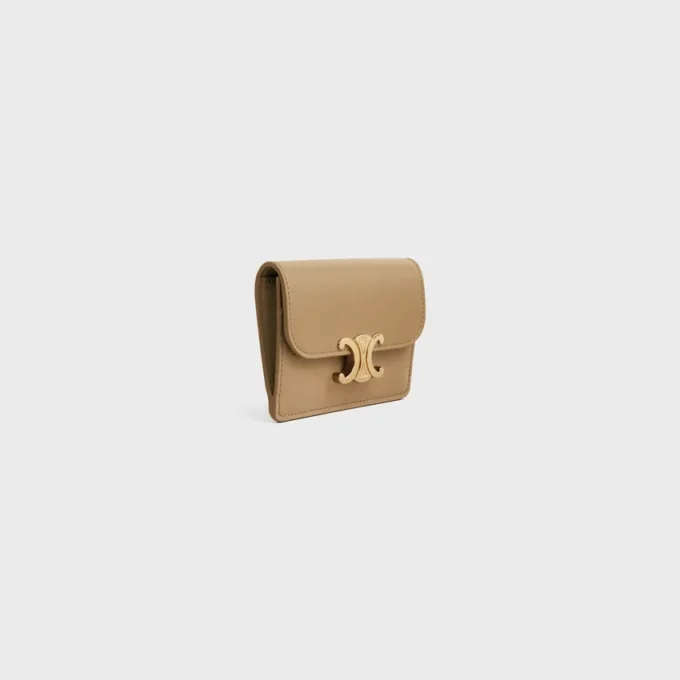 Card Holder with Flap Triomphe in Shiny Calfskin Card Holder with Flap Triomphe in Shiny Calfskin
