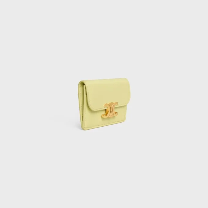 Card Holder with Flap Triomphe in Shiny Calfskin Card Holder with Flap Triomphe in Shiny Calfskin