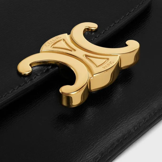 Card Holder with Flap Triomphe in Shiny Calfskin Card Holder with Flap Triomphe in Shiny Calfskin
