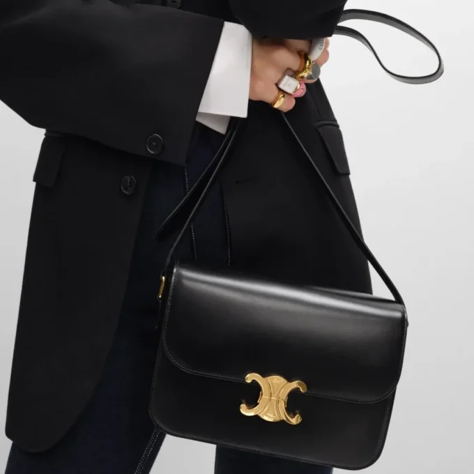 Classique Triomphe Bag in Shiny Calfskin