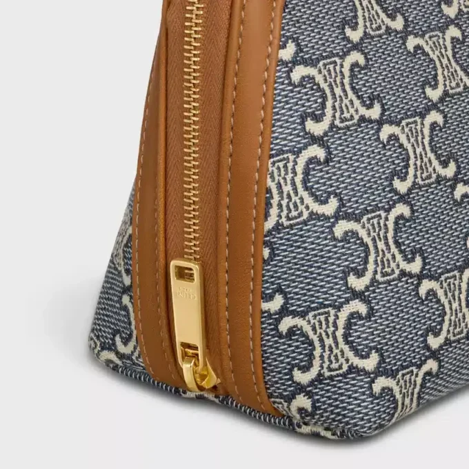 Clutch on Chain in Jacquard Triomphe All Over