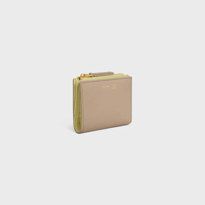 Compact Wallet Triomphe Stamp in Supple Grained Calfskin