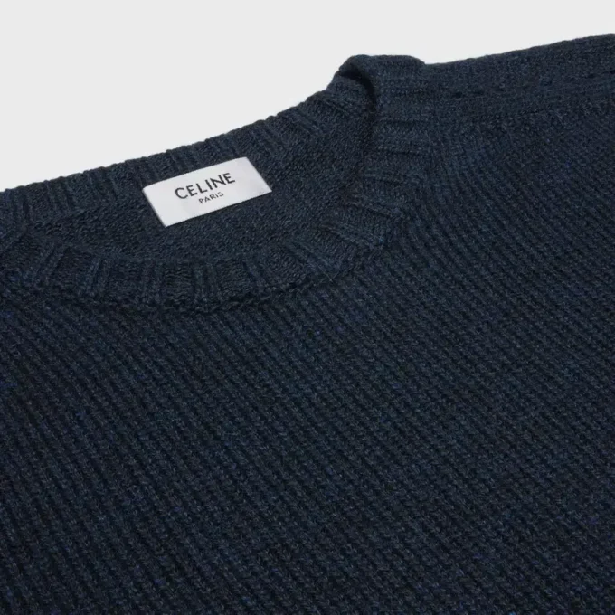 Crewneck Sweater in Seamless Cashmere Crewneck Sweater in Seamless Cashmere