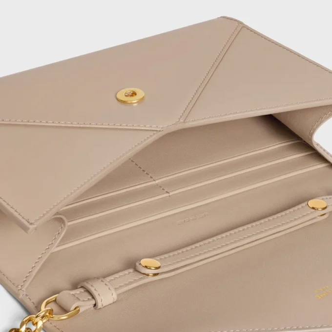 Envelope Wallet on Chain in Shiny Calfskin