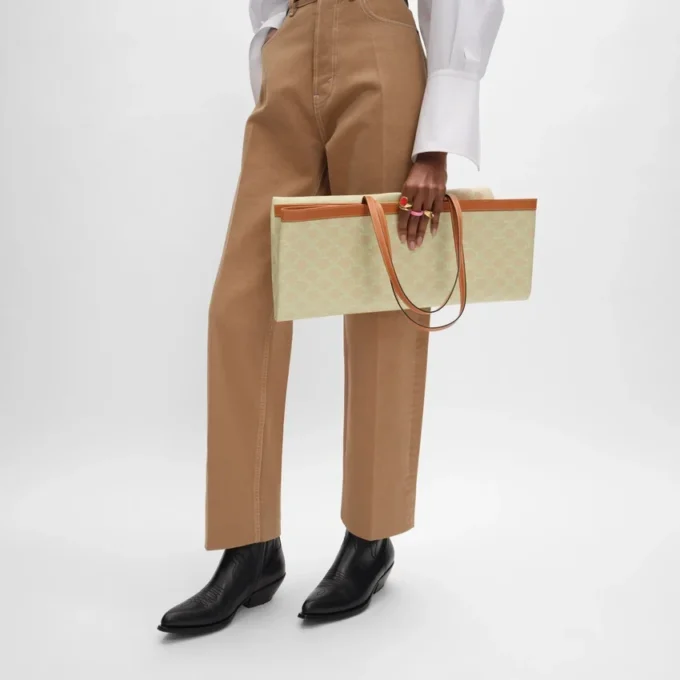Large Flat Shopper in Triomphe Canvas