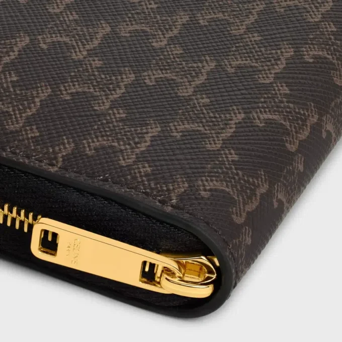 Large Zipped Wallet in Triomphe Canvas