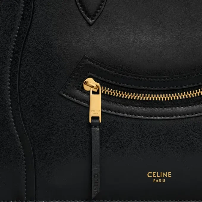 Medium Pouch in Glossy Calfskin Medium Pouch in Glossy Calfskin