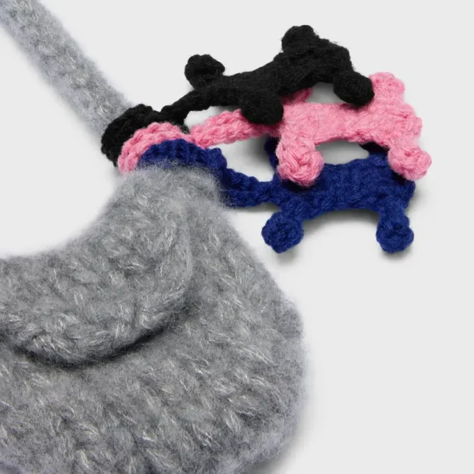 Pouch in Cashmere and Silk Pouch in Cashmere and Silk