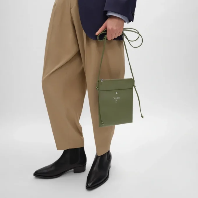Sharp Pouch Take Away in Smooth Lambskin