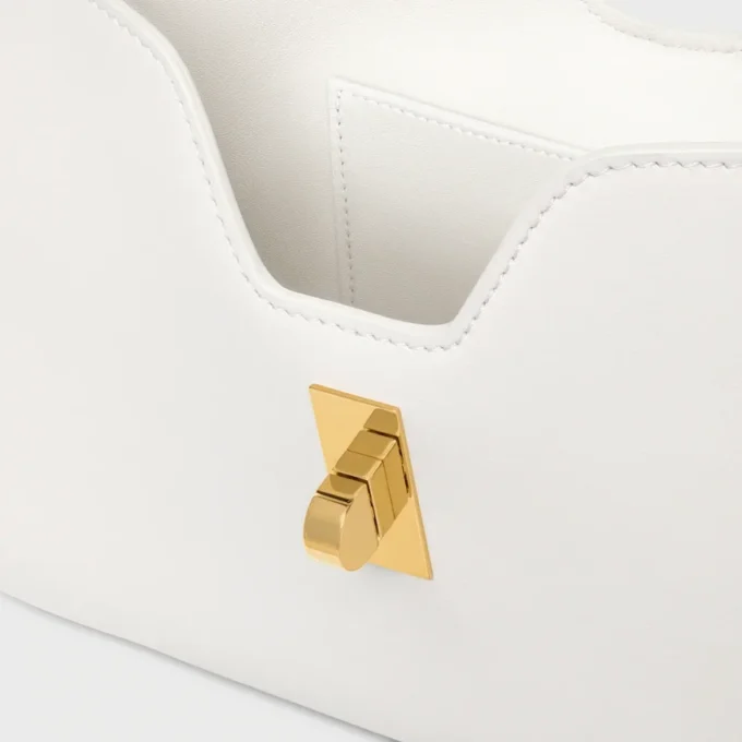 Shoulder Camille 16 Soft in Smooth Calfskin Shoulder Camille 16 Soft in Smooth Calfskin