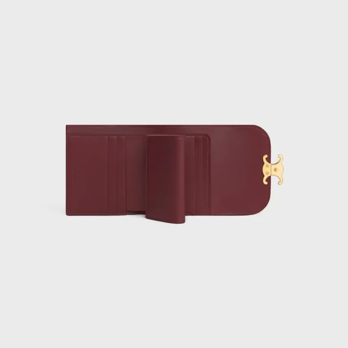 Small Flap Wallet Triomphe in Patent Calfskin Small Flap Wallet Triomphe in Patent Calfskin