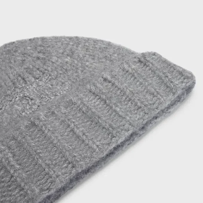 Triomphe Beanie in Cashmere and Silk Triomphe Beanie in Cashmere and Silk