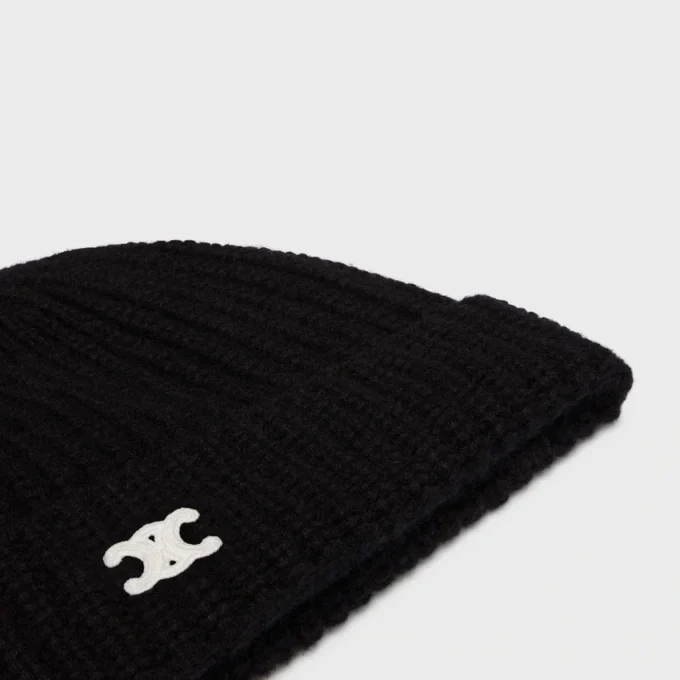 Triomphe Beanie in Scottish Cashmere