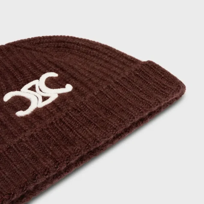 Triomphe Beanie in Seamless Cashmere Triomphe Beanie in Seamless Cashmere