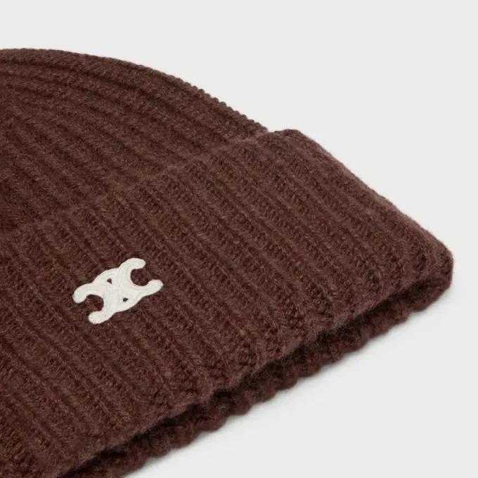 Triomphe Beanie in Seamless Cashmere Triomphe Beanie in Seamless Cashmere