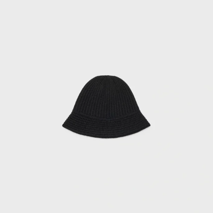 Triomphe Cloche Beanie in Cashmere Triomphe Cloche Beanie in Cashmere