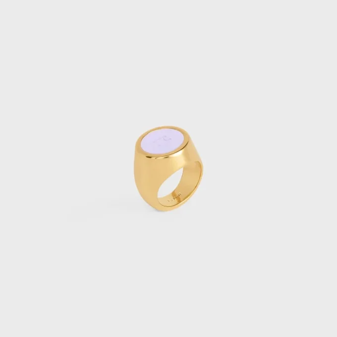 Triomphe Signet Ring in Varnish and Brass with Gold Finish Triomphe Signet Ring in Varnish and Brass with Gold Finish