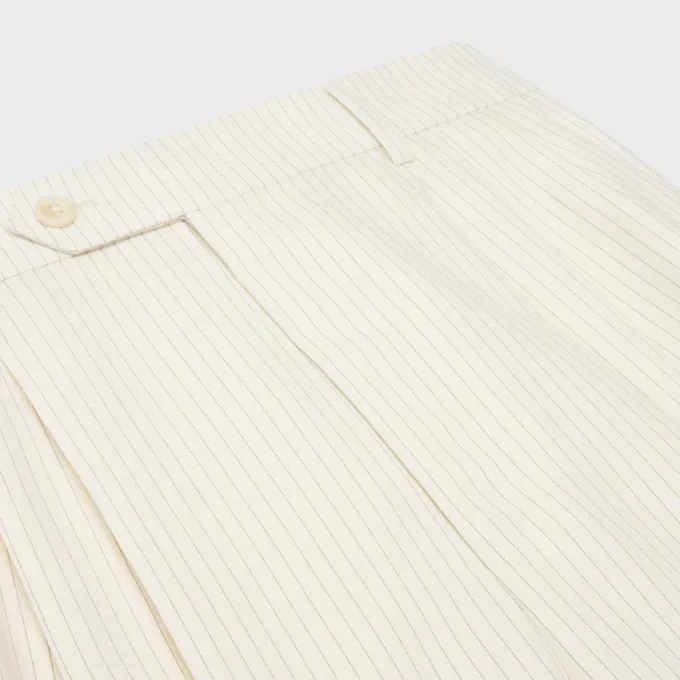 Triple-Pleated Masculin Shorts in Striped Wool