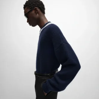 V-Neck Sweater in Cashmere