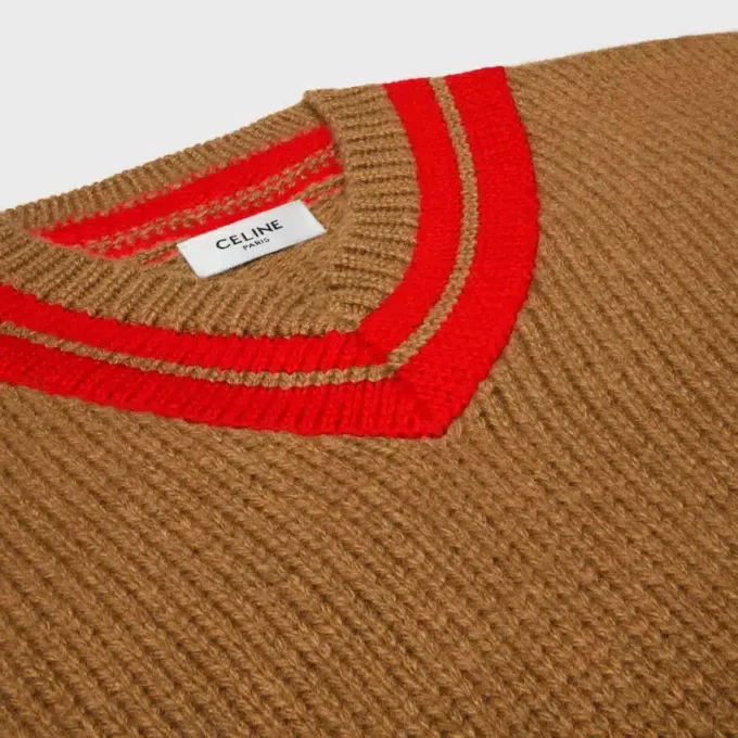 V-Neck Sweater in Cashmere V-Neck Sweater in Cashmere