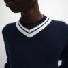 V-Neck Sweater in Cashmere V-Neck Sweater in Cashmere