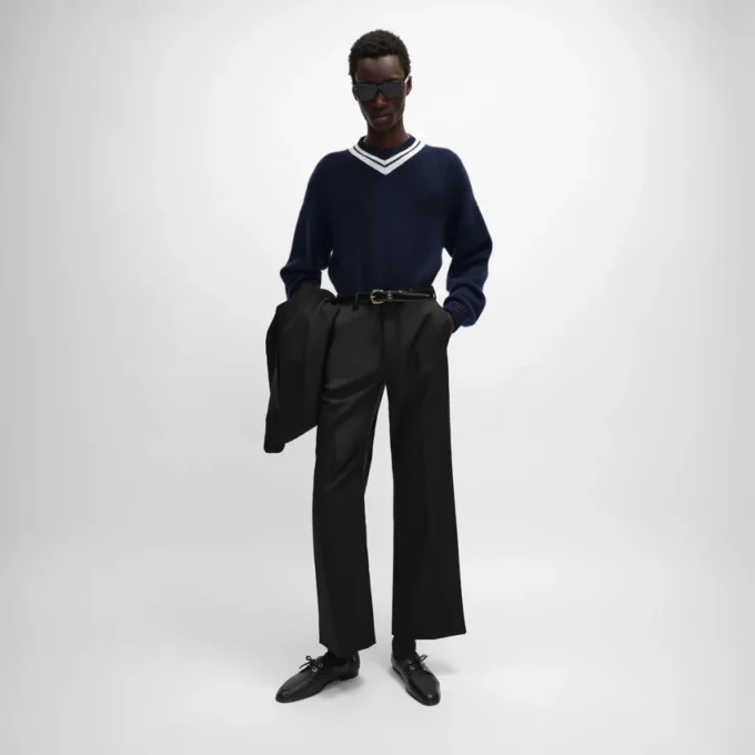 V-Neck Sweater in Cashmere V-Neck Sweater in Cashmere