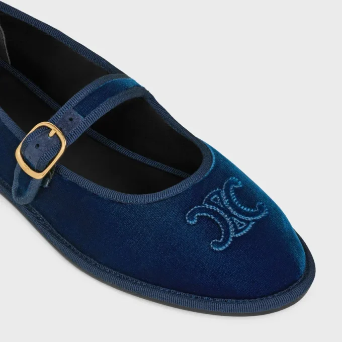 ÈVe Triomphe Ballerina in Velvet