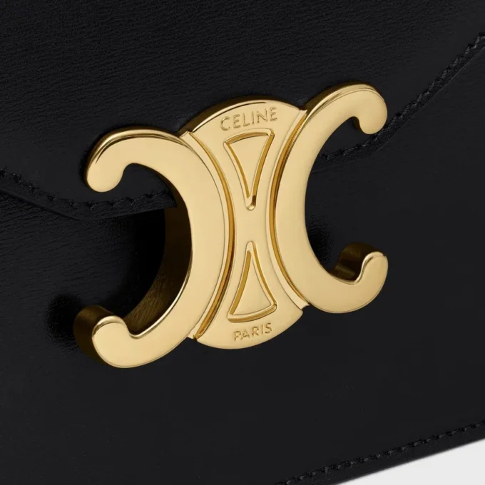 Wallet on Chain Margo in Shiny Calfskin Wallet on Chain Margo in Shiny Calfskin